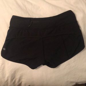 Lululemon shorts size 4